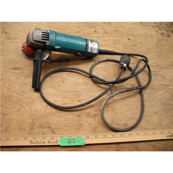 Makita 100m disc grinder - working, cord repaired
