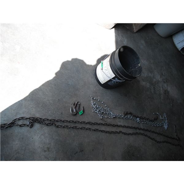 lot of chain and 2 hooks (5/16 & 3/8)