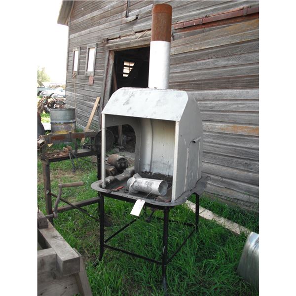 blacksmiths forge w/ Canadian Blower & Forge Co. Blower (Kitchener, Ont.)
