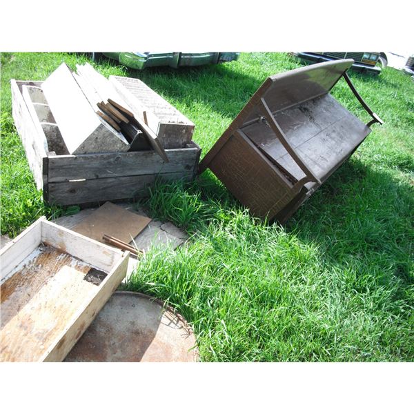 30's/40's sitting bench w/ storage and wooden shelves
