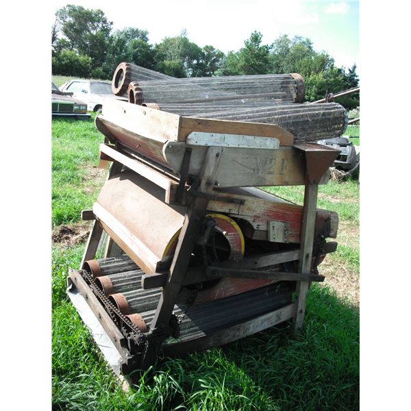 The Hart Emerson Co. LTD No. 2F fanning mill with extra sieves