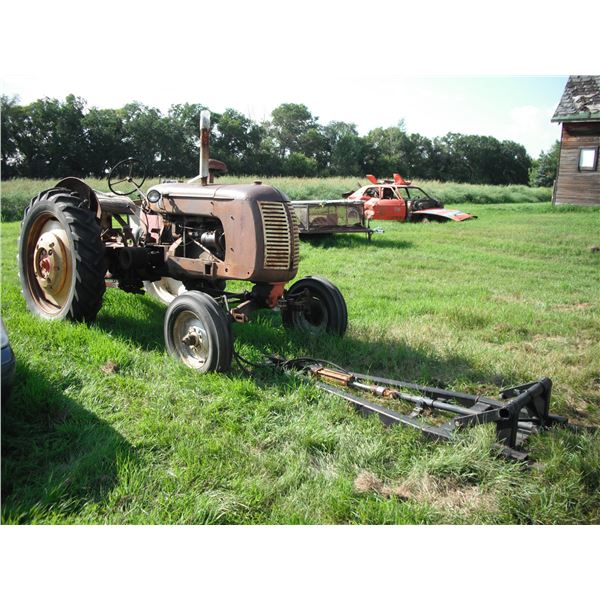 1952 Cockshutt 30 tractor - running when parked, has PTO, hydraulics, and front hookup for blade - t