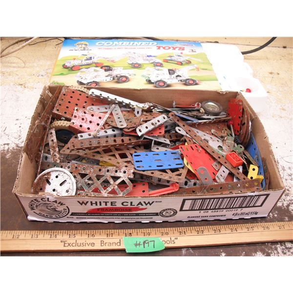 vintage Metalline set and extra parts