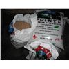 Image 1 : large lot of wooden stove pellets