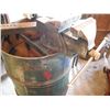 Image 4 : barrel made into workstand with bench vise (Canada)