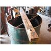 Image 7 : barrel made into workstand with bench vise (Canada)