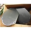 Image 2 : lot of belt lacing & pair of speakers