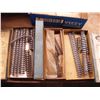 Image 5 : lot of belt lacing & pair of speakers