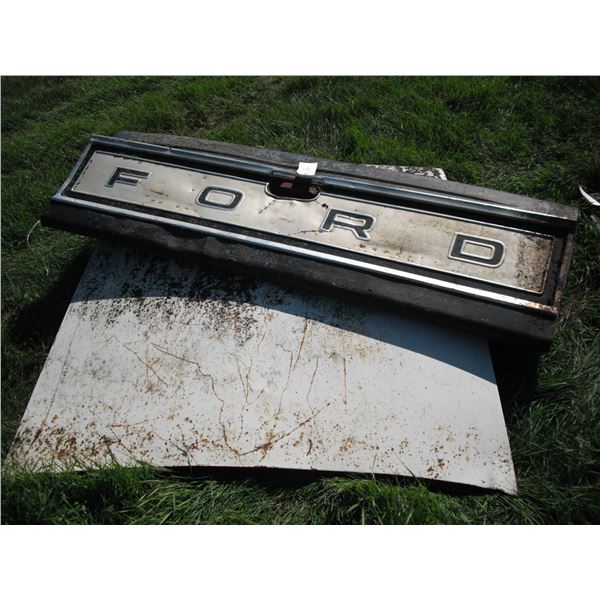 69/70 Ford tailgate & Meteor/monarch hood