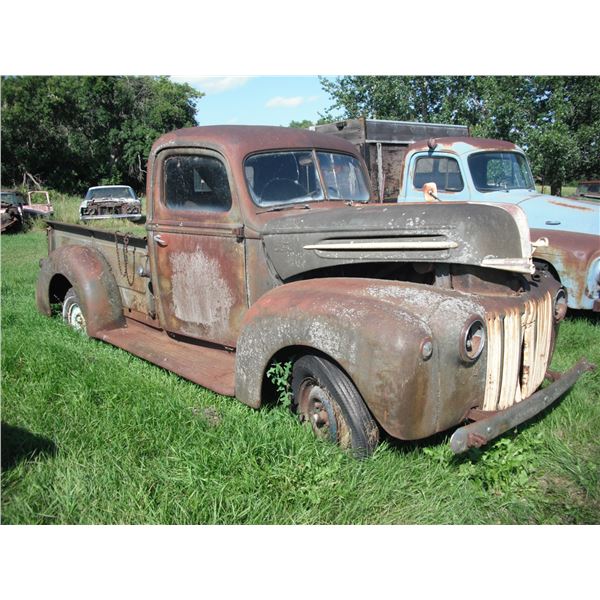 40s Ford pickup SER: 202H47-58017