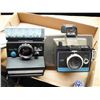 Image 2 : 2 cameras w/ accessories