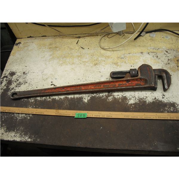 36  Rigid pipe wrench