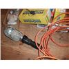 Image 7 : trouble light, repair kits, etc.