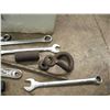 Image 3 : tool box with wrenches, mallet, etc.