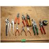 Image 1 : assorted pliers and tin snips