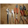 Image 2 : assorted pliers and tin snips