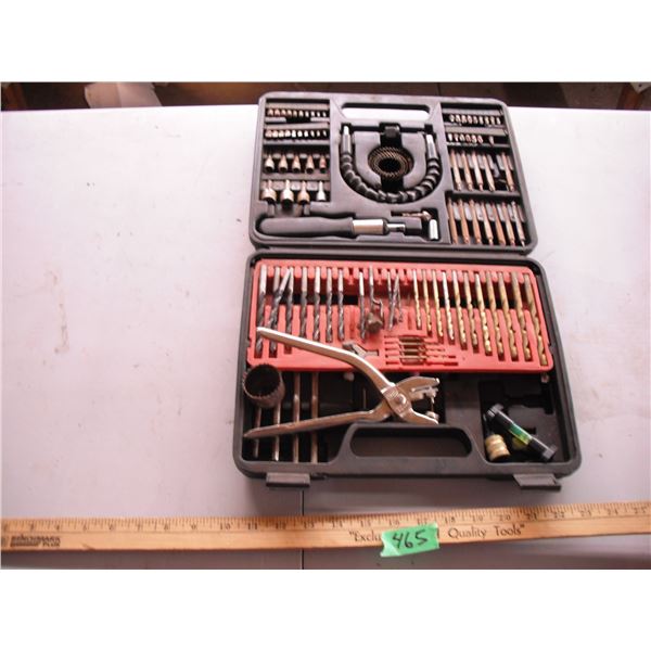 screw and drill bit set