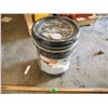 Image 1 : 5 gallon pail of 15W-40 diesel engine oil