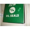 Image 3 : C/R oil seals cabinet