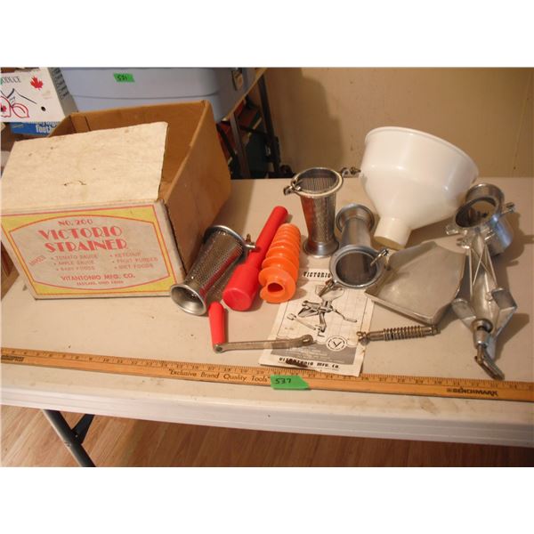 Victorio strainer set
