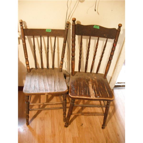 2 vintage chairs
