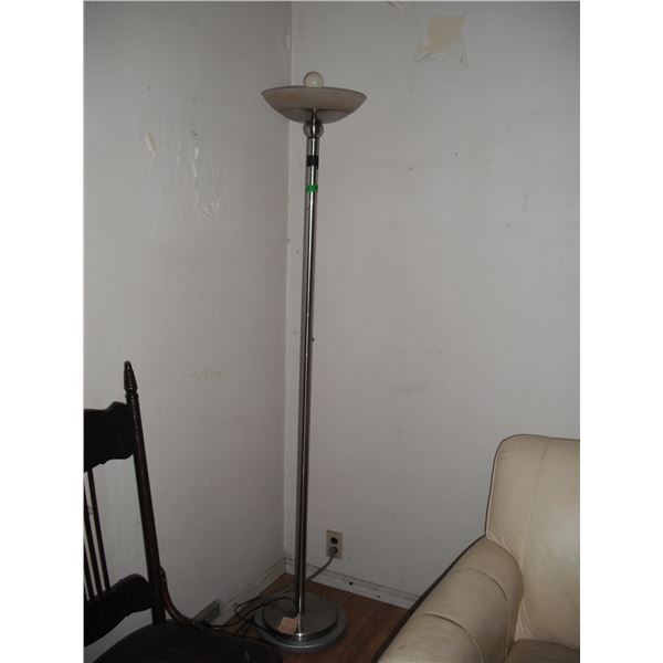 floor lamp