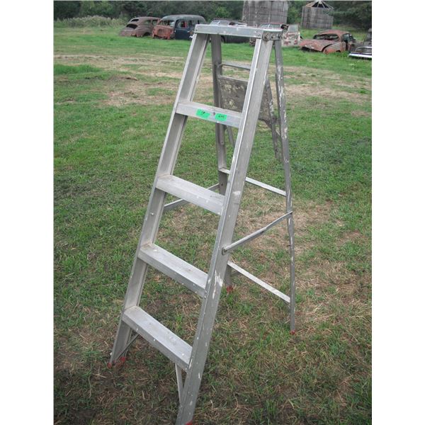 5ft aluminum ladder