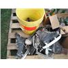 Image 7 : pallet of bottles, jars, skates, croquet set, etc.