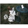 Image 1 : garden décor and bird bath