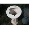 Image 4 : concrete stand and bird bath
