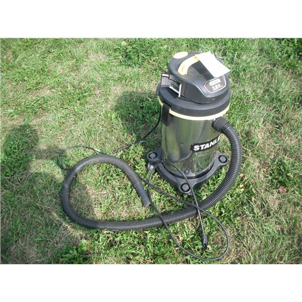 Stanley 2.8HP shop vac