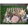 Image 1 : saws, décor items, etc.