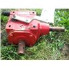 Image 5 : hydraulic pump, gears, chain, etc.