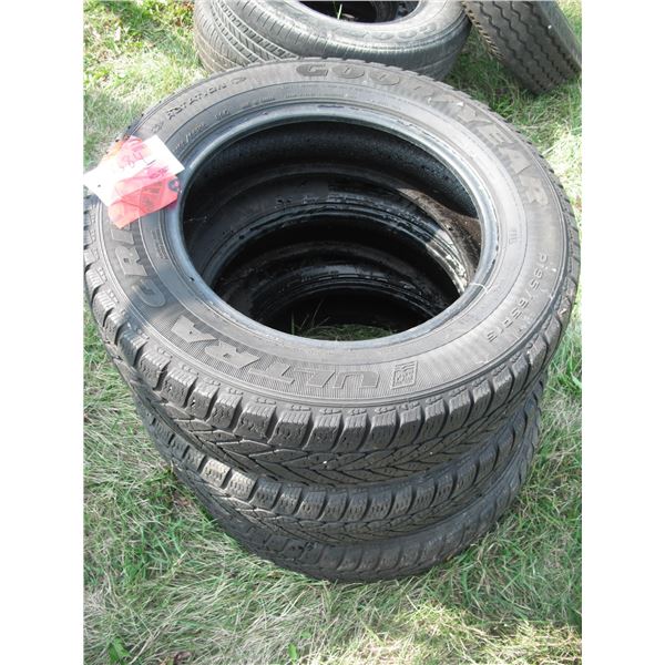 set of 3 tires - Goodyear Ultra Grip, P195/65R15