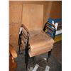 Image 1 : 4 stacking chairs