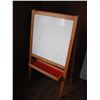 Image 2 : chalkboard/whiteboard