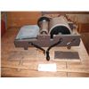 Image 1 : carding machine and 2 wool carders