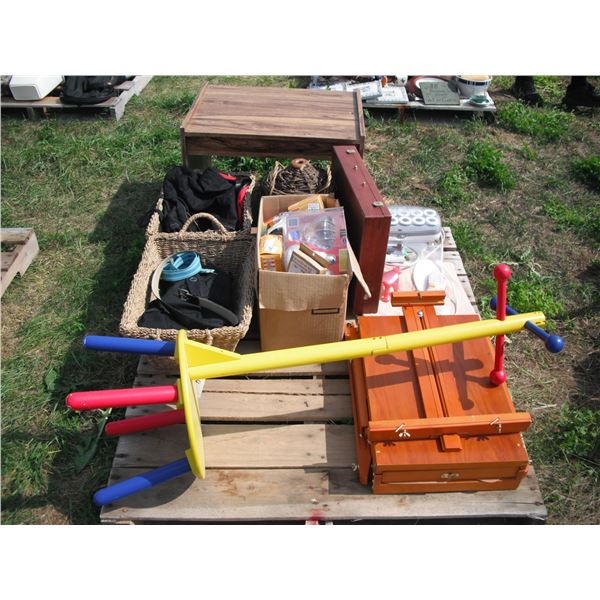 pallet lot - light bulbs, folding easel, etc.