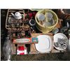 Image 2 : pallet lot - kitchenwares, vintage style radio, etc.