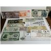 Image 1 : Lot of Foreign Bills