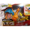 Image 2 : Pokemon Flame & Flight Deluxe Charizard Figurine