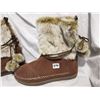 Image 2 : Toms Mukluks Great Condition, US Size 9
