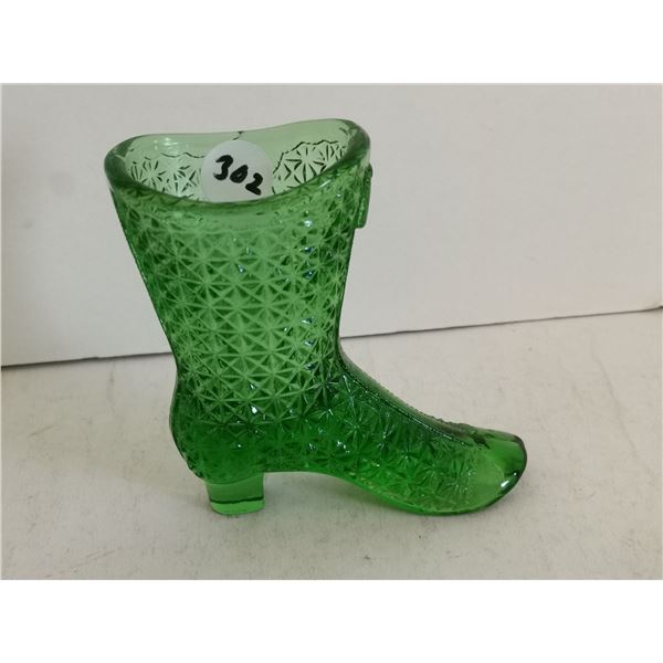 Fenton Green Glass Boot, 4”