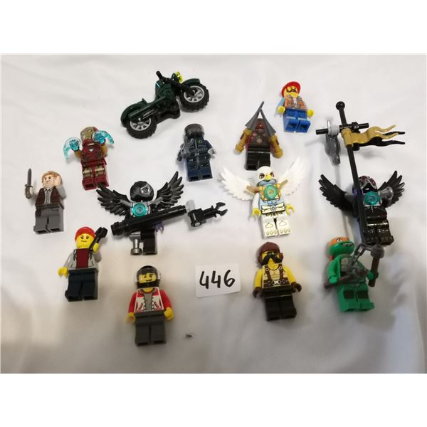 13 Lego Figurines, Mixed Lot