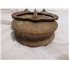 Image 3 : Wooden Wheel Pulley