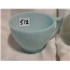 Image 4 : Two pyrex pieces