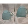 Image 5 : Two pyrex pieces