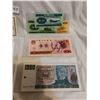 Image 4 : Lot of UNC World Bills