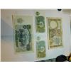 Image 5 : 8 FOREIGN BANK NOTES