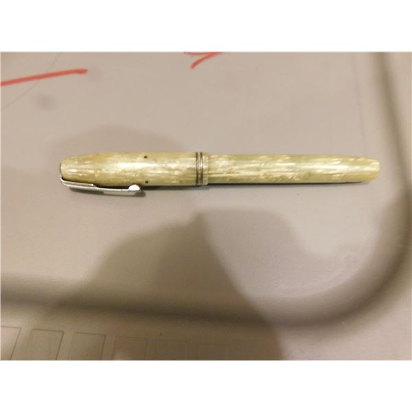 WATERMAN’S IVORY COLOURED FOUNTAIN PEN, 14 KT NIB